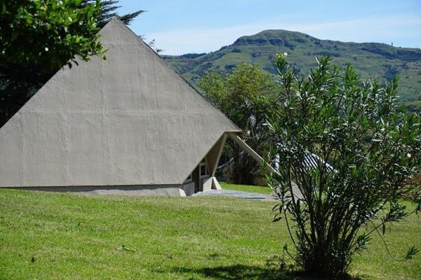 Pyramids Motel Van Reenen ภายนอก รูปภาพ