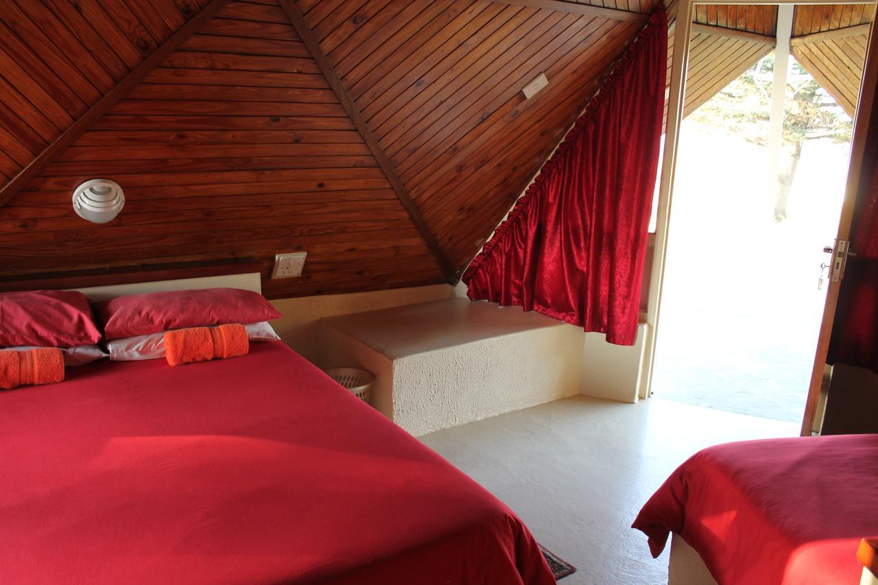 Pyramids Motel Van Reenen ภายนอก รูปภาพ