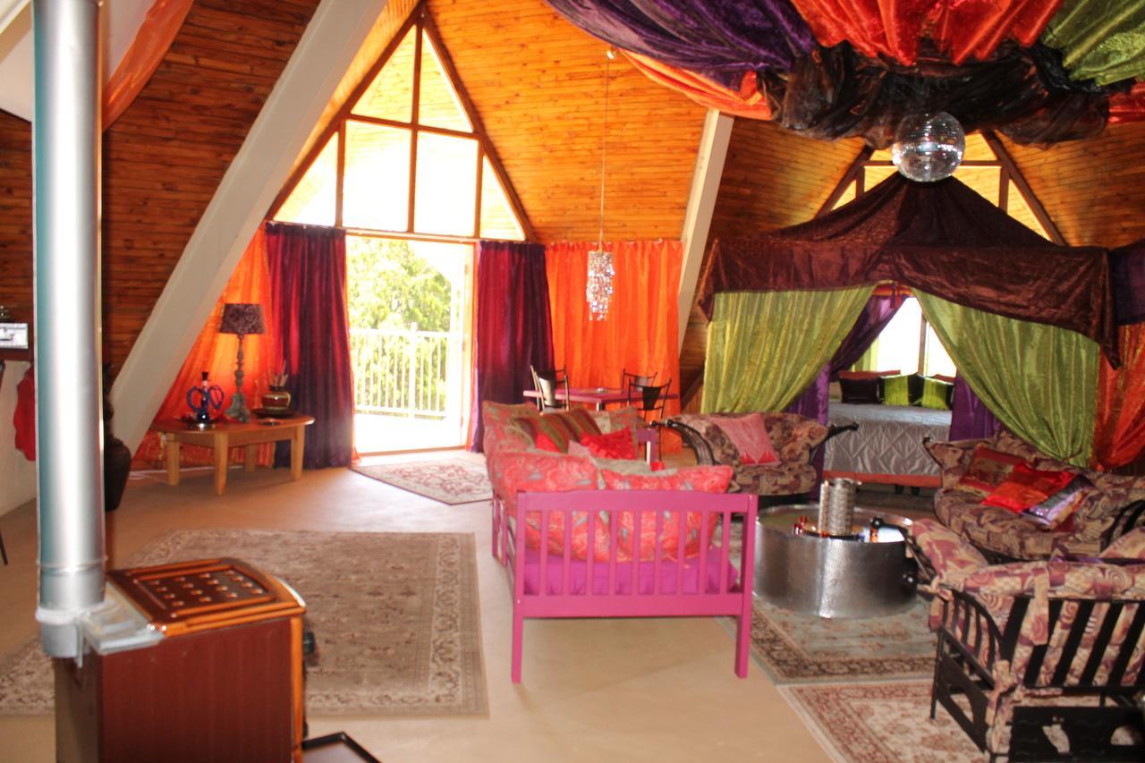 Pyramids Motel Van Reenen ภายนอก รูปภาพ