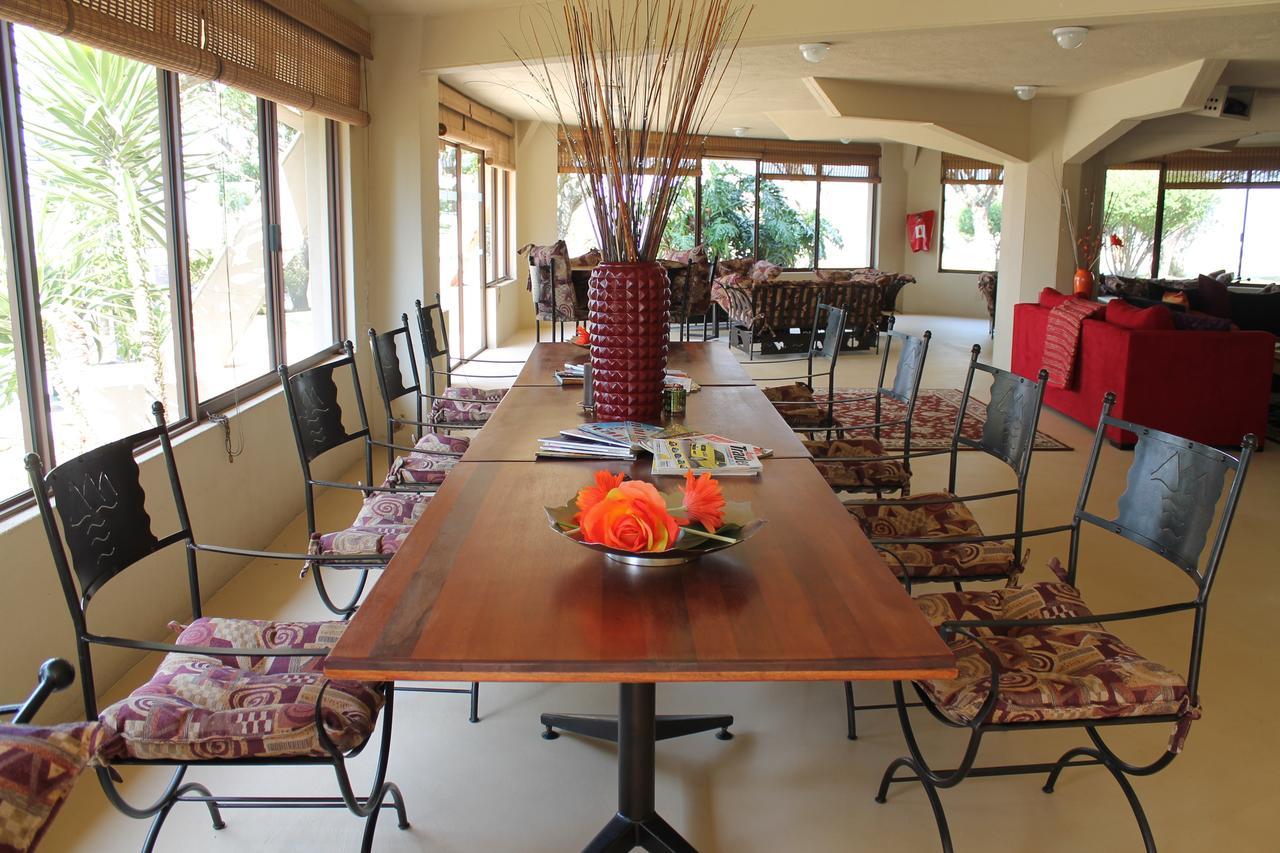Pyramids Motel Van Reenen ภายนอก รูปภาพ