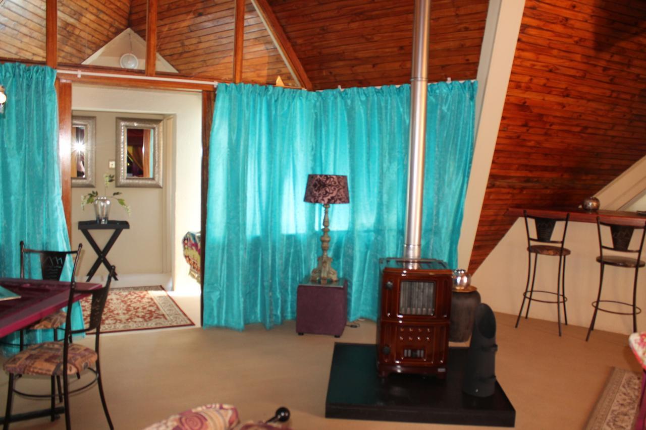 Pyramids Motel Van Reenen ภายนอก รูปภาพ