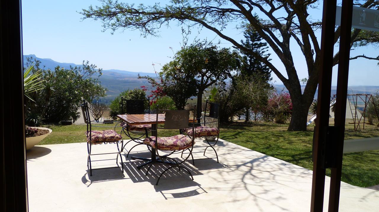 Pyramids Motel Van Reenen ภายนอก รูปภาพ