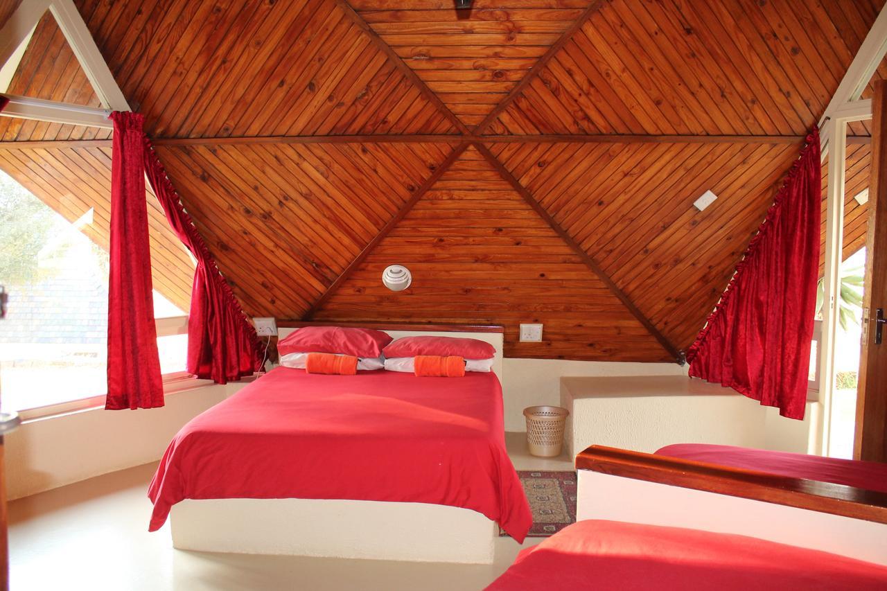 Pyramids Motel Van Reenen ภายนอก รูปภาพ