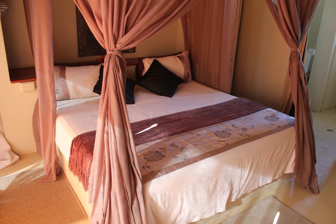 Pyramids Motel Van Reenen ภายนอก รูปภาพ