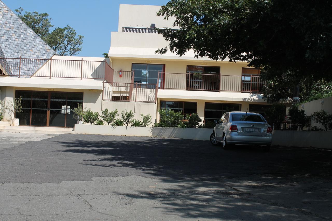 Pyramids Motel Van Reenen ภายนอก รูปภาพ