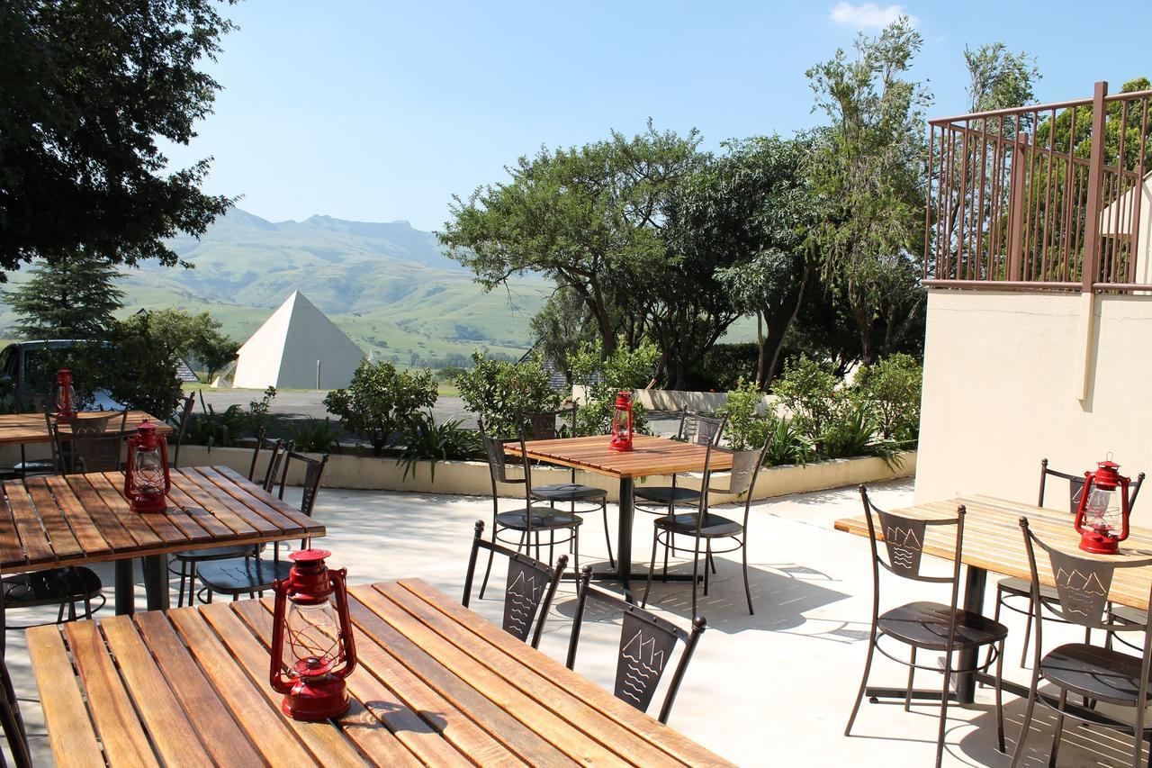 Pyramids Motel Van Reenen ภายนอก รูปภาพ
