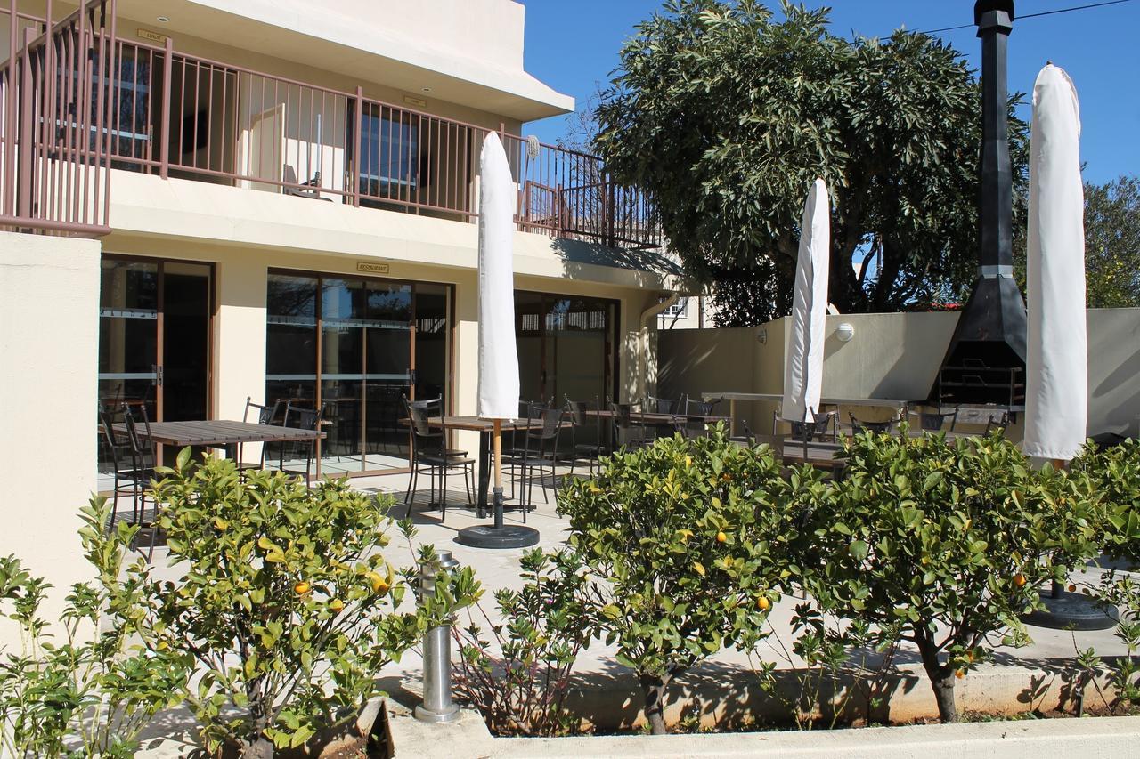 Pyramids Motel Van Reenen ภายนอก รูปภาพ