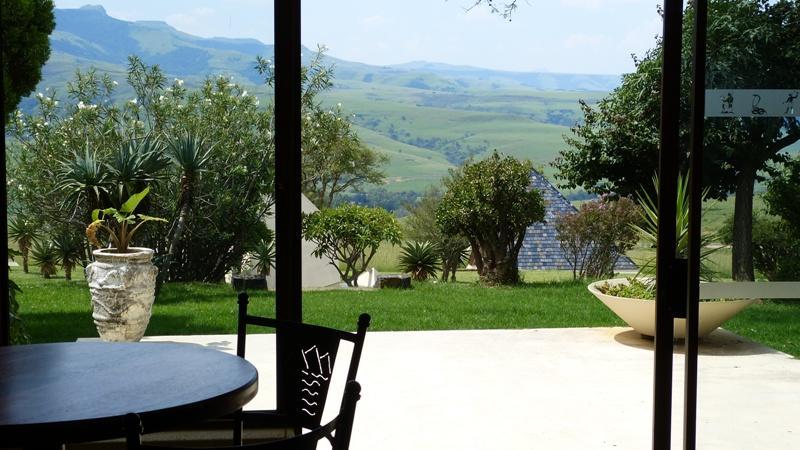 Pyramids Motel Van Reenen ภายนอก รูปภาพ
