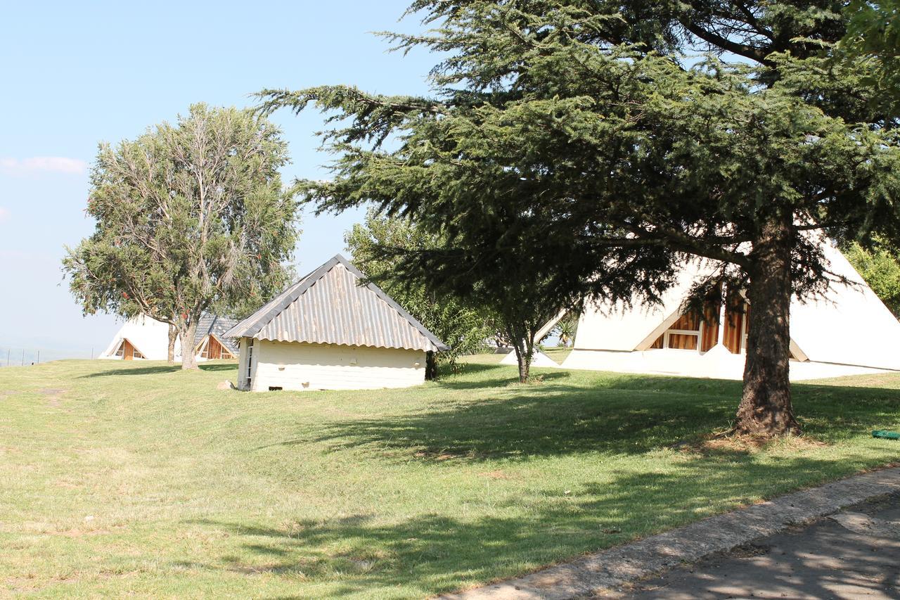 Pyramids Motel Van Reenen ภายนอก รูปภาพ